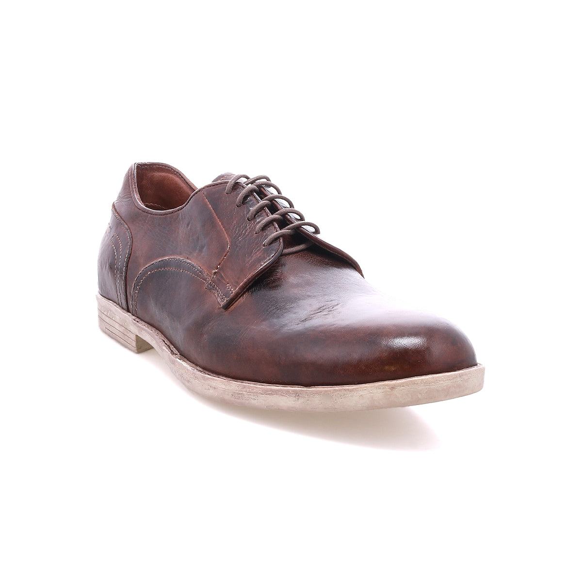 Anchiano oxford shoes by Bed|Stü, featuring brown leather with a slightly worn, distressed finish and lace-up design, shown at an angle on a white background.