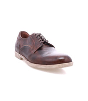 Anchiano oxford shoes by Bed|Stü, featuring brown leather with a slightly worn, distressed finish and lace-up design, shown at an angle on a white background.