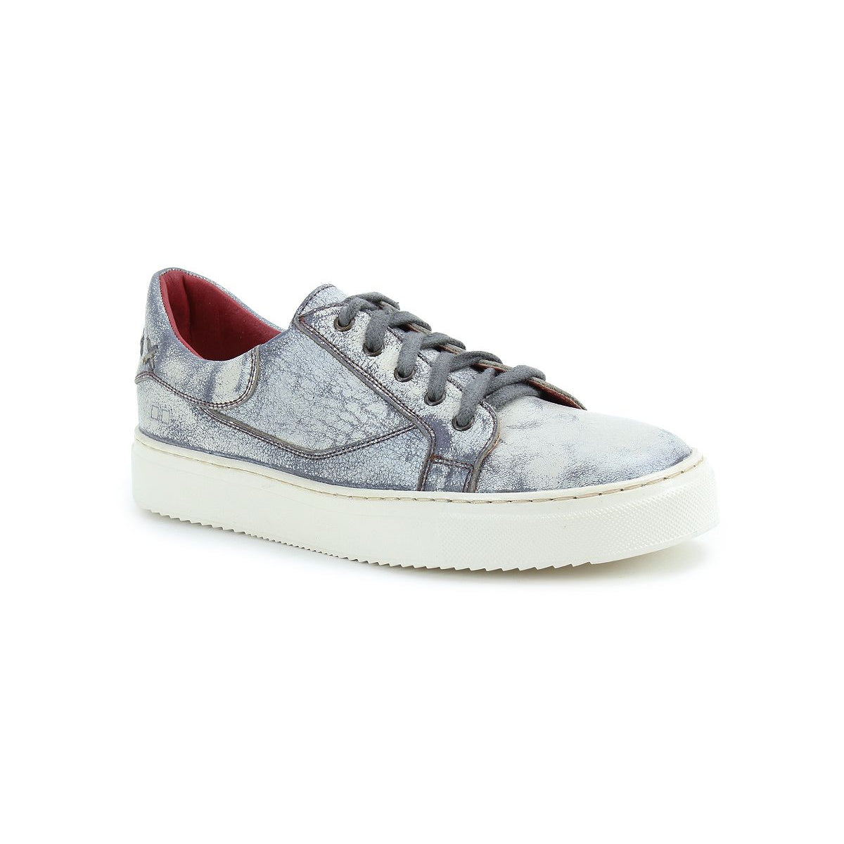 The Bed|Stü Azeli is a single gray low-top leather sneaker with a distressed finish, designed for all-day comfort. It features a durable rubber outsole, gray laces, and a striking red inner lining, shown here against a white background.