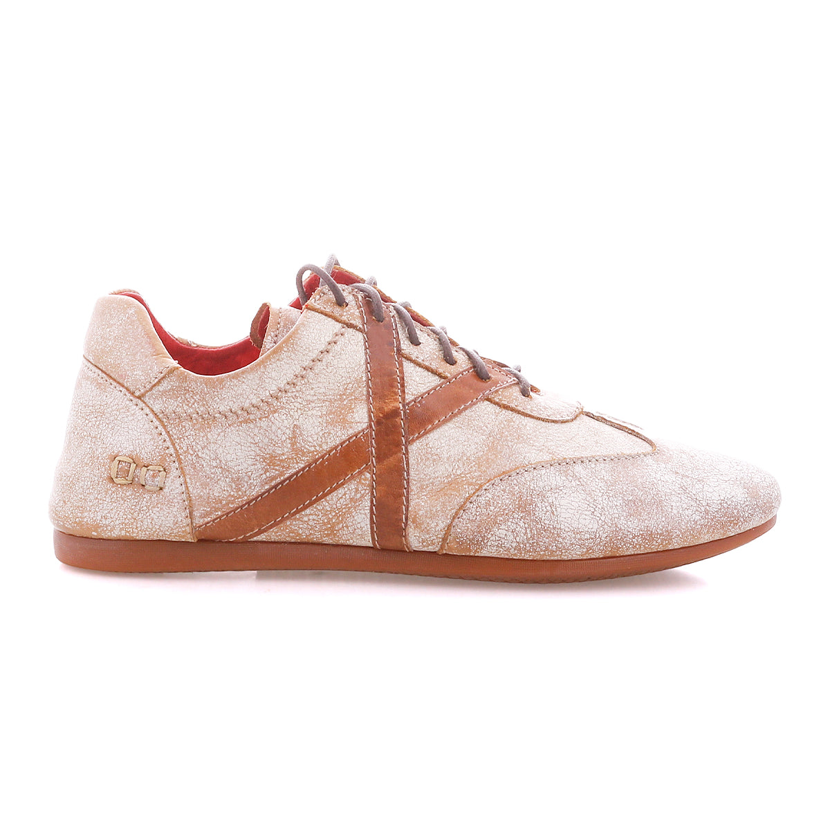 A single left-side profile of the Bed|Stü Bingo II sneaker is displayed against a white background, featuring a beige and brown leather upper with laces and an EXTRALIGHT outsole for enhanced comfort.