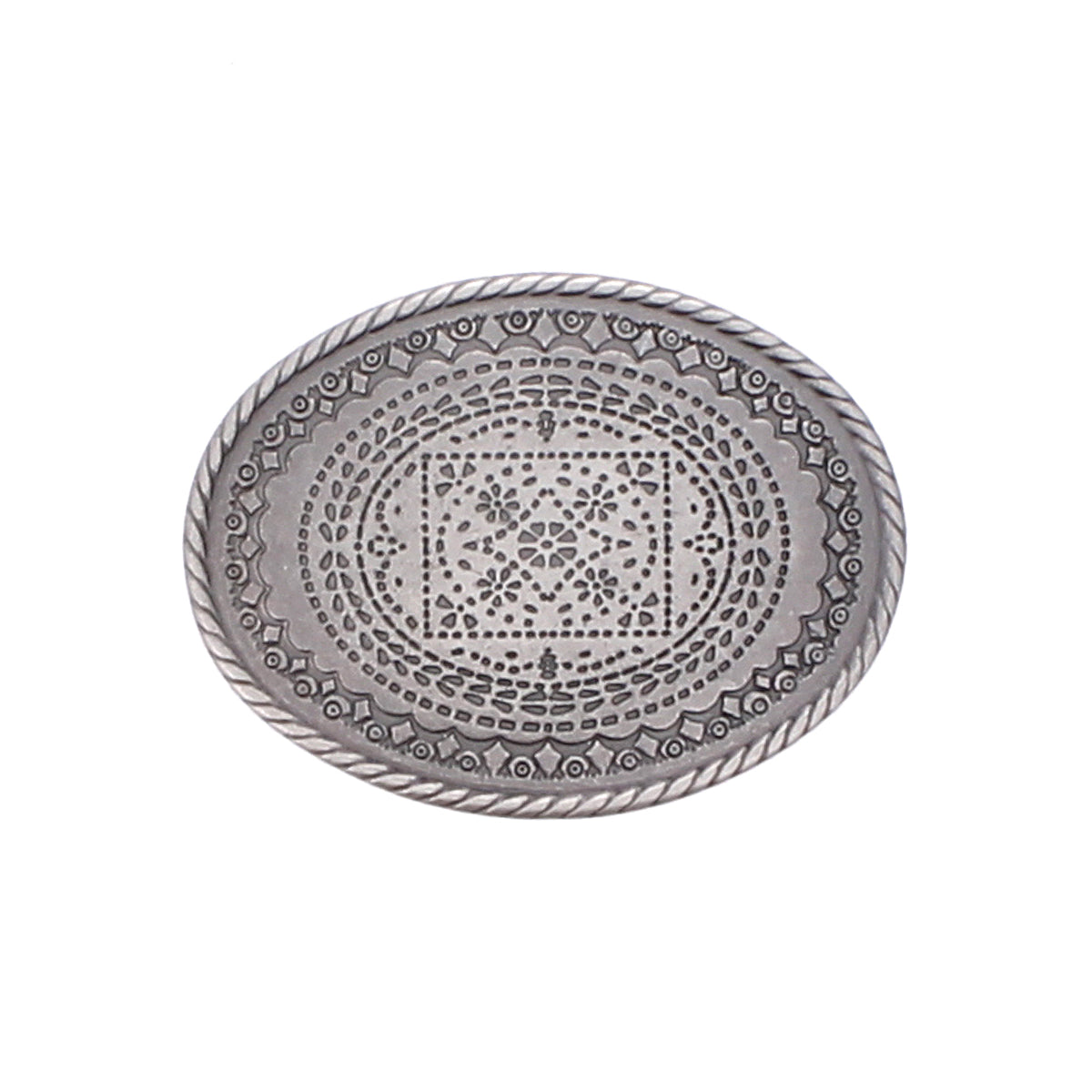 Bring rustic charm into your home with the Bed|Stü Tribe Buckle—an oval-shaped silver tray featuring intricate engraved geometric and floral patterns, beautifully framed by a twisted rope-style border reminiscent of an ornate belt buckle.