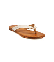 The Bed|Stü Calma is a single tan leather sandal flip-flop featuring a simple white strap, crafted for comfort and lightweight wear, shown from a front angle against a white background.