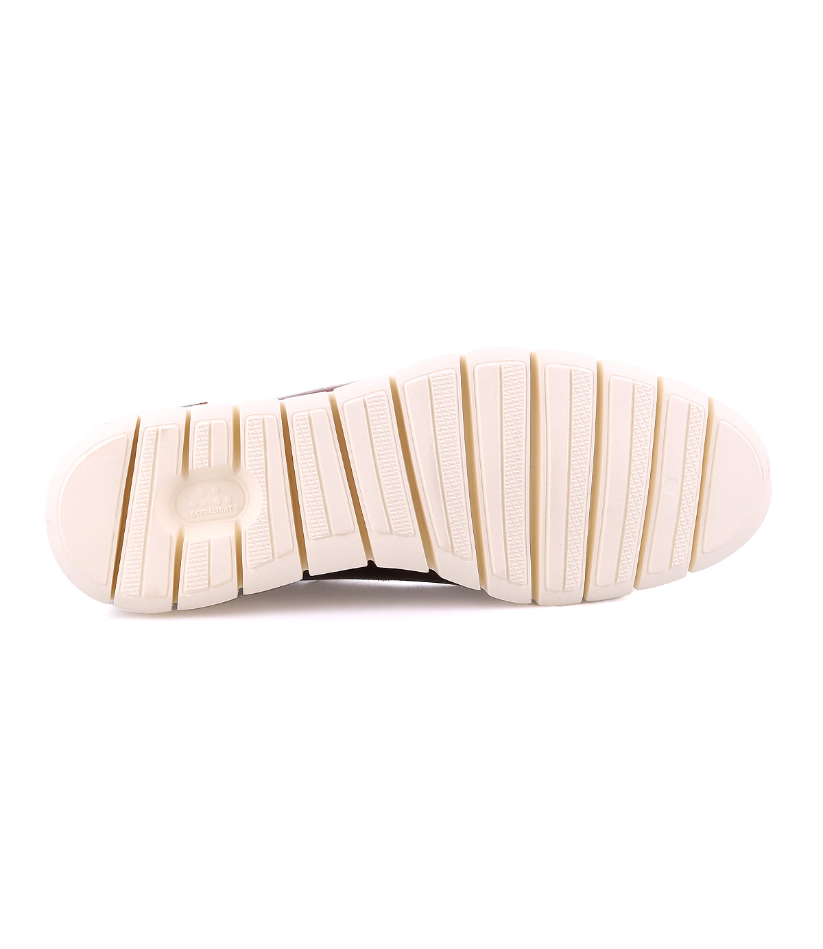 The image shows the white rubber sole of the Bed|Stü Fairman men's sneaker, featuring thick, horizontal grooves for traction.