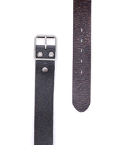 A close-up of the Bed|Stü Hobo’s black textured leather strap, featuring a sleek metal buckle and sturdy metal rivets, highlights both the buckle end and the tapered end with adjustment holes—perfect for elevating your everyday style.