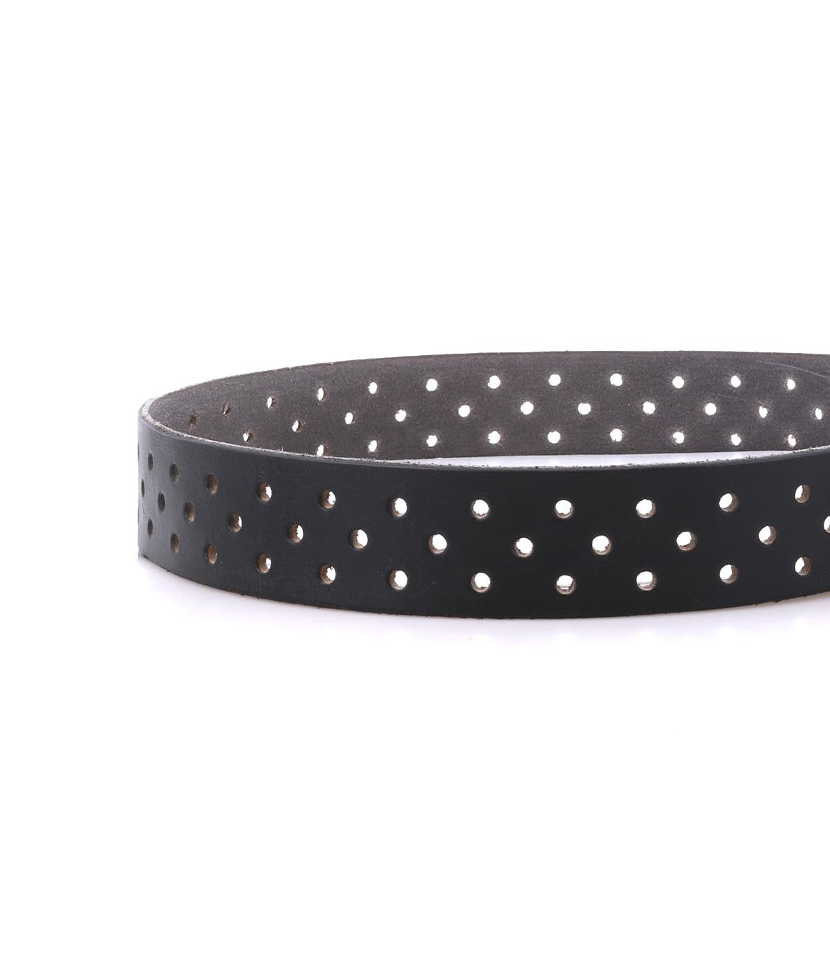 The Bed|Stü Mccoy black leather belt features a durable metal buckle and evenly spaced round holes across the strap, shown in a curved position on a white background for an adjustable, customizable fit.