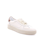 Introducing the North by Bed|Stü, a timeless men's white low-top sneaker featuring a beige sole and laces, accented with a brown heel tab. Inspired by premium Italian leather sneaker design, this classic is showcased against a crisp white background for enduring style.