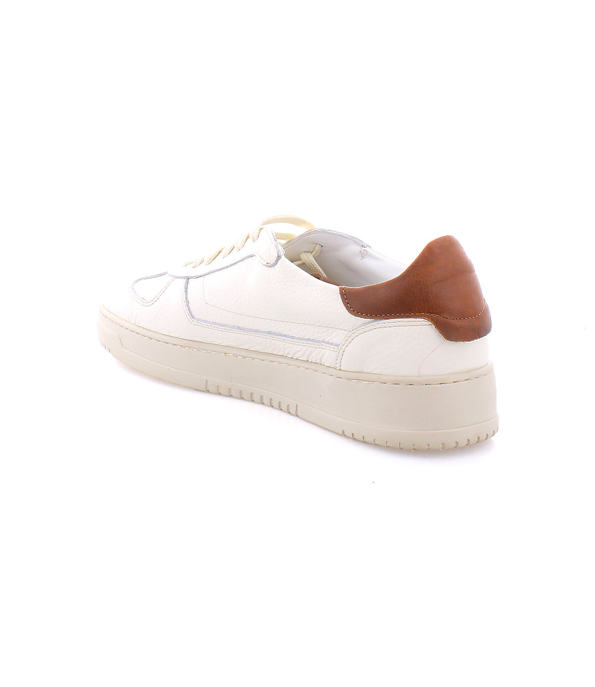 A classic men's footwear staple, the "North" sneaker by Bed|Stü is crafted from premium Italian leather in white, featuring a stylish brown heel detail and a beige sole, elegantly displayed from the side on a white background.